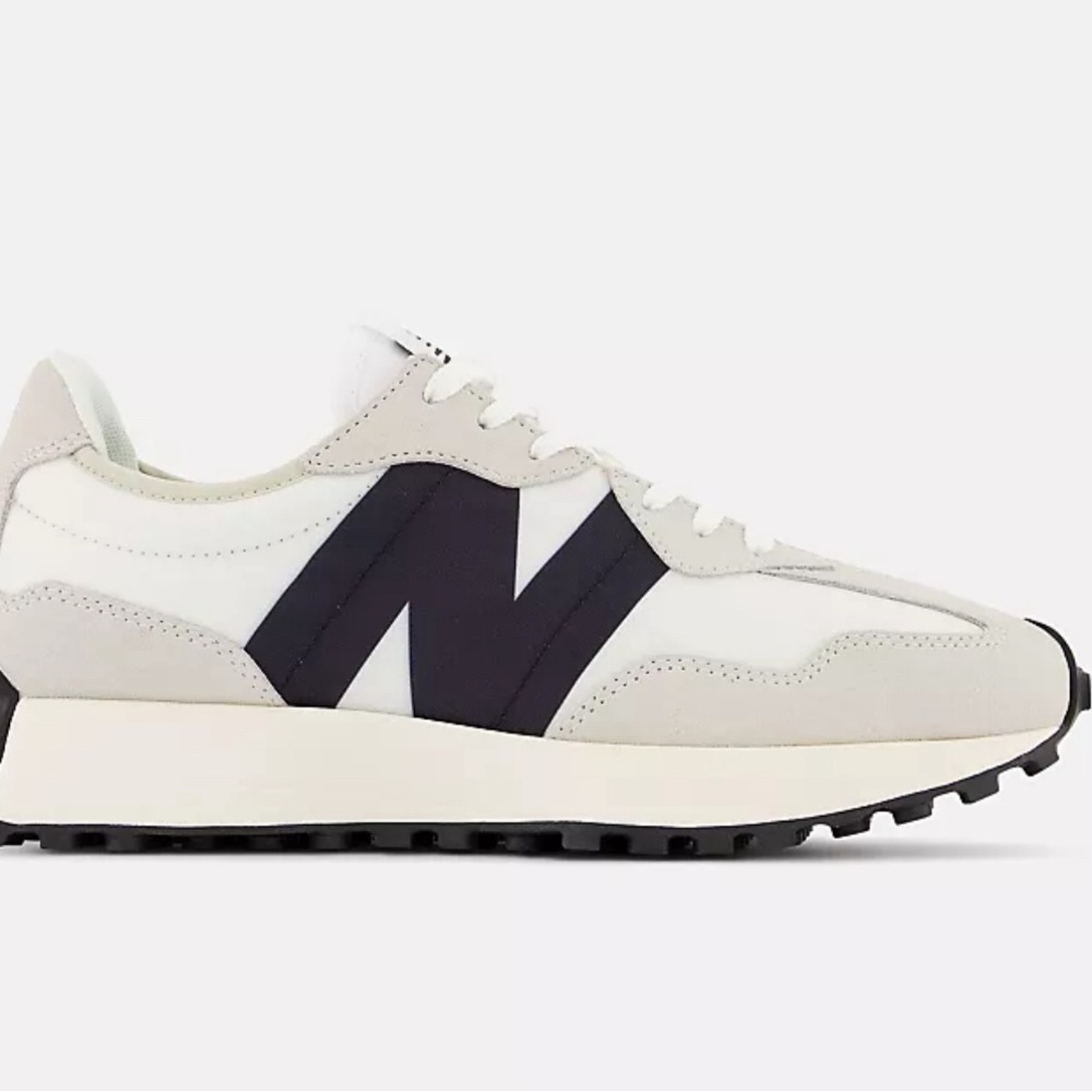 New Balance 327 New with Box Women size 7.5